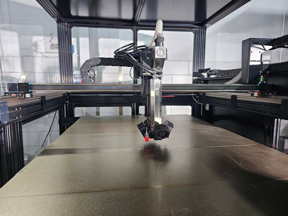 Pellet extruder close-up