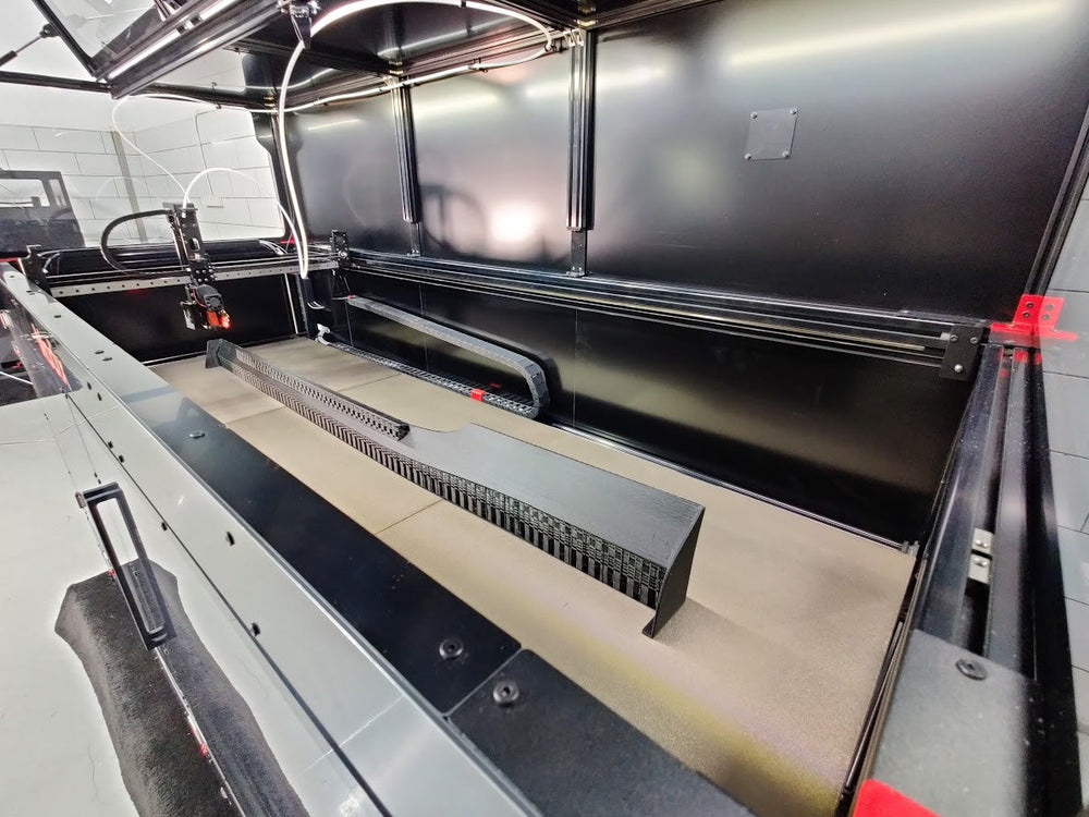 Large print volume to print any of your large models in one part.